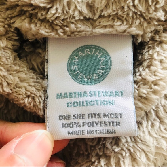 Martha Stewart bath robe - Picture 2 of 3